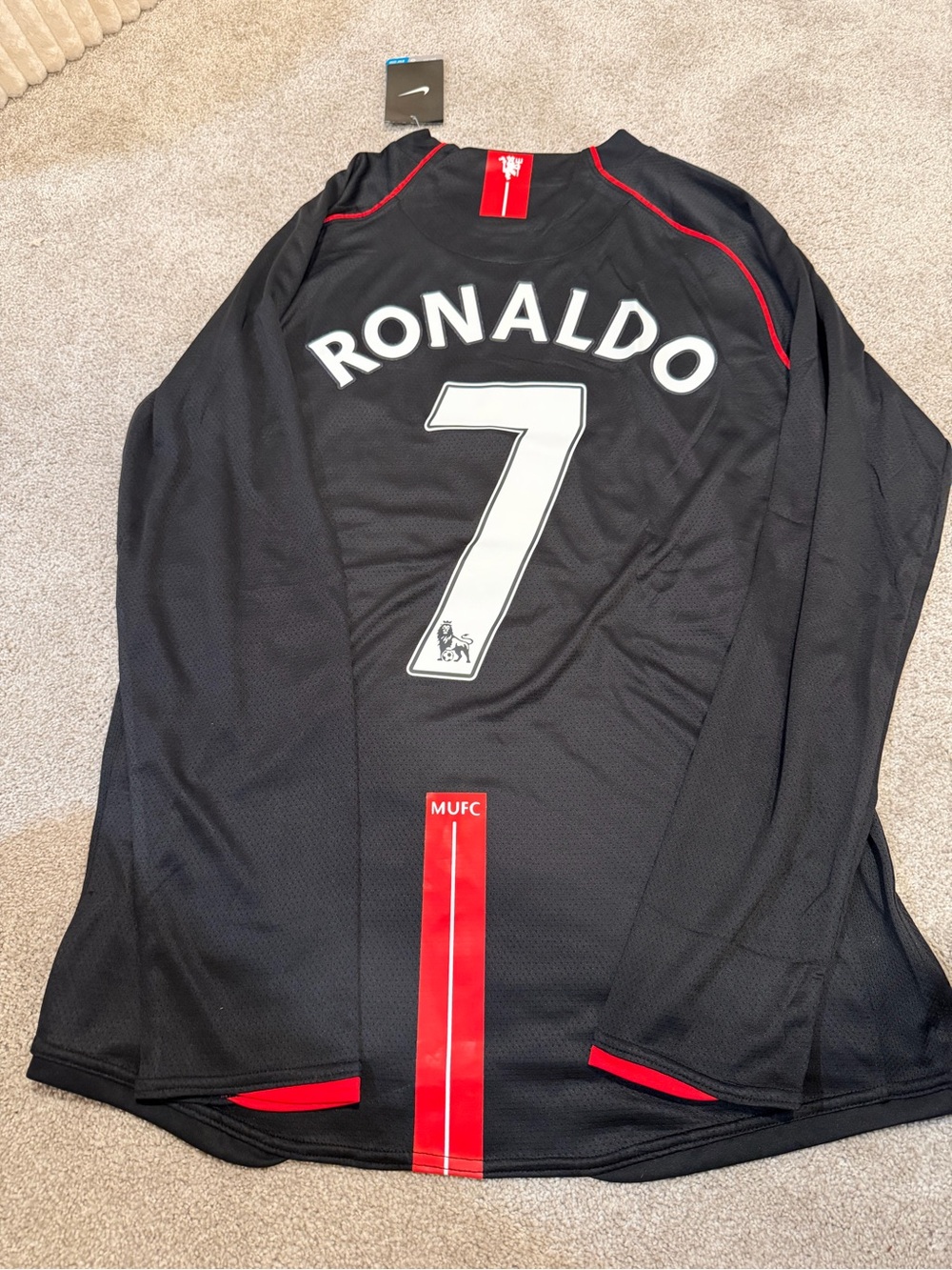 Nike Manchester United Black retro long  Sleeve Football Jersey Ronaldo slim fit
